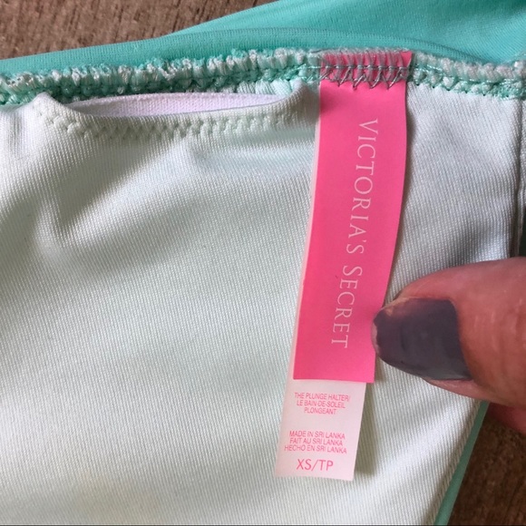 Victoria’s Secret Spearmint Halter Bikini Top XS - Picture 4 of 5